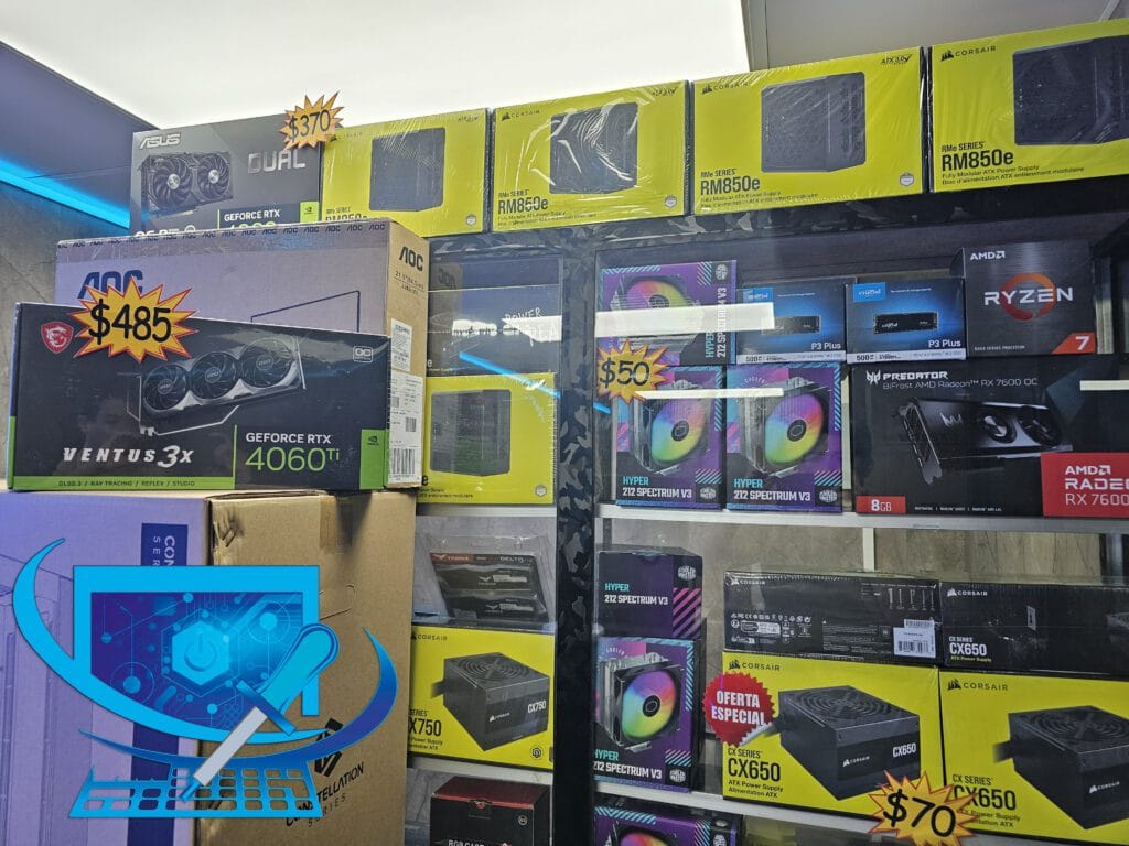 cajas-selladas-hardware-original-ecuador Estantería con stock real de hardware para armar computadoras en tienda de repuestos en Guayaquil